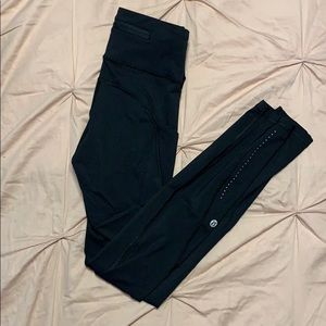 Black lululemon leggings